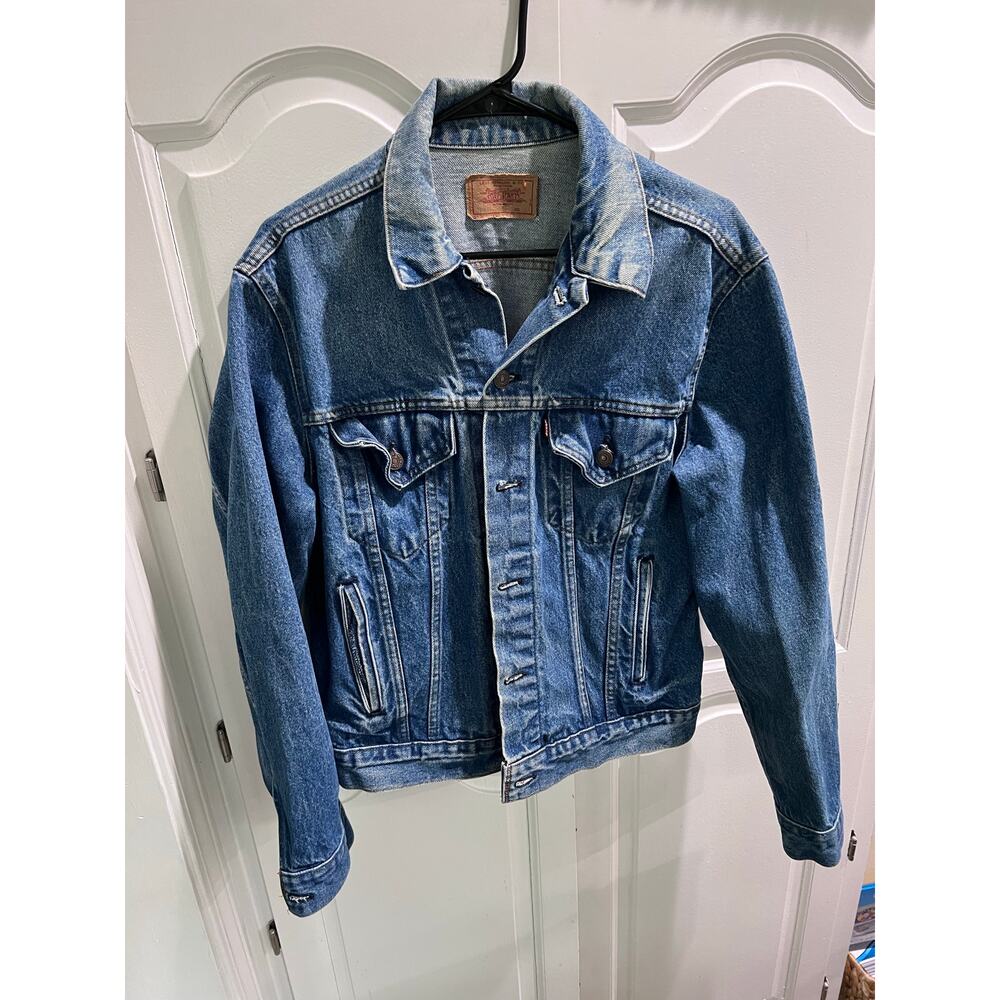 Vintage Levi’s 70506 0217 Denim Trucker Jacket Size 44 USA Made 1980s Blue Jean